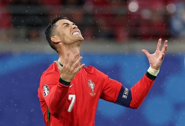 Cristiano Ronaldo tyri ensin, sitten Portugali meni dramaattiseen voittoon EM-kisoissa Cristiano Ronaldo tyri ensin, sitten Portugali meni dramaattiseen voittoon EM-kisoissa