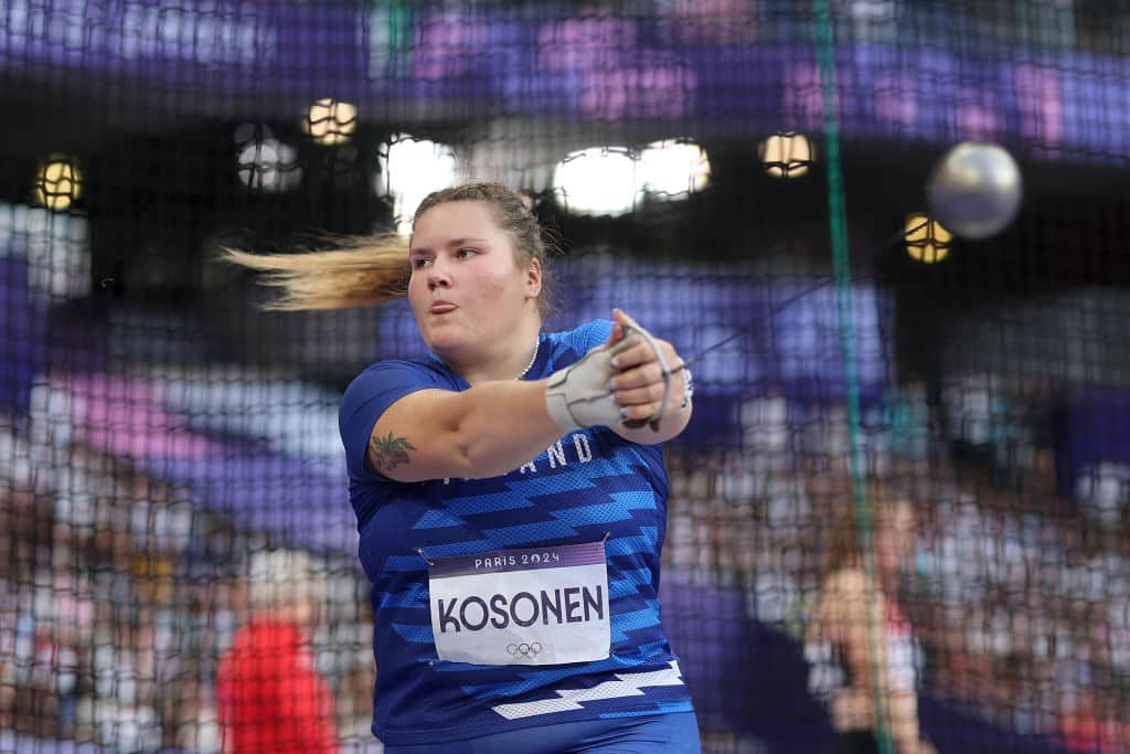 Silja Kosonen jäi 23 senttiä pronssimitalista – ”Ei hirveästi harmita” Silja Kosonen jäi 23 senttiä pronssimitalista – ”Ei hirveästi harmita”