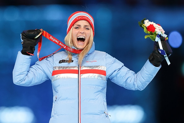 Therese Johaug löi muille luun syvälle kurkkuun Therese Johaug löi muille luun syvälle kurkkuun