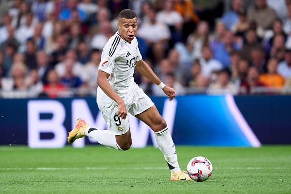 Kylian Mbappe viikoiksi sivuun Kylian Mbappe viikoiksi sivuun