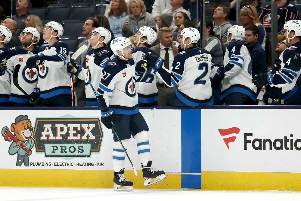 Winnipeg Jets ei pysähdy NHL:ssä Winnipeg Jets ei pysähdy NHL:ssä