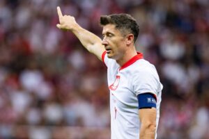 Robert Lewandowskin MLS-debyytti peruttiin viime hetkellä – syynä vaarallinen tila Chicagossa