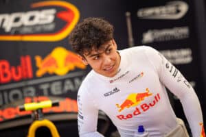 Nuori F1-tähti aloitti autokoulun – ”On vähän noloa” Nuori F1-tähti aloitti autokoulun – ”On vähän noloa”