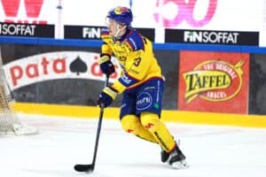 SM-liigassa loistanut superlupaus sai NHL-sopimuksen SM-liigassa loistanut superlupaus sai NHL-sopimuksen