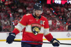 Aleksander Barkov nostettiin divisioonan ykköseksi – ohitti Auston Matthewsin