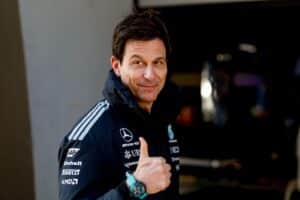 Mercedes-pomo Toto Wolff myöntää – kilpailija hengittää jo niskaan Mercedes-pomo Toto Wolff myöntää – kilpailija hengittää jo niskaan