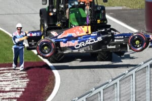 Max Verstappen luopuu takasiivestä Belgiassa – ”Erittäin vaarallinen” tilanne pakotti muutokseen