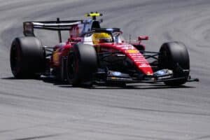 Lewis Hamiltonille iso rangaistus – Ferrarilta yksiselitteinen reaktio