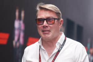 Mika Häkkinen varoittaa McLarenia Max Verstappenista – ”miksi keikuttaa venettä?”