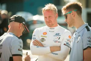 Rallit.fi: Esapekka Lapin kohtalo on nyt selvillä – Hyundai-pomolta härski temppu