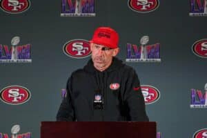 NFL-seuran päävalmentaja liikenneonnettomuudessa – tiedot terveydentilasta hyvin ristiriitaisia