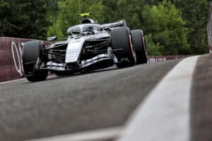 Max Verstappen nopein Spassa – Valtteri Bottakselta rohkaiseva ajo