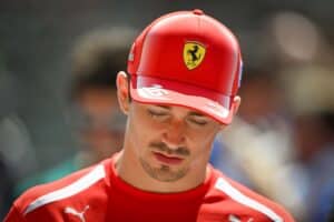 Entiseltä F1-pomolta tiukka ohje Ferrarille – ”Jättäkää hänet rauhaan”