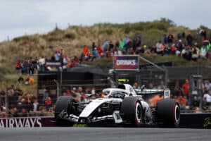 Valtteri Bottas jätti tallikaverinsa taakseen Valtteri Bottas jätti tallikaverinsa taakseen